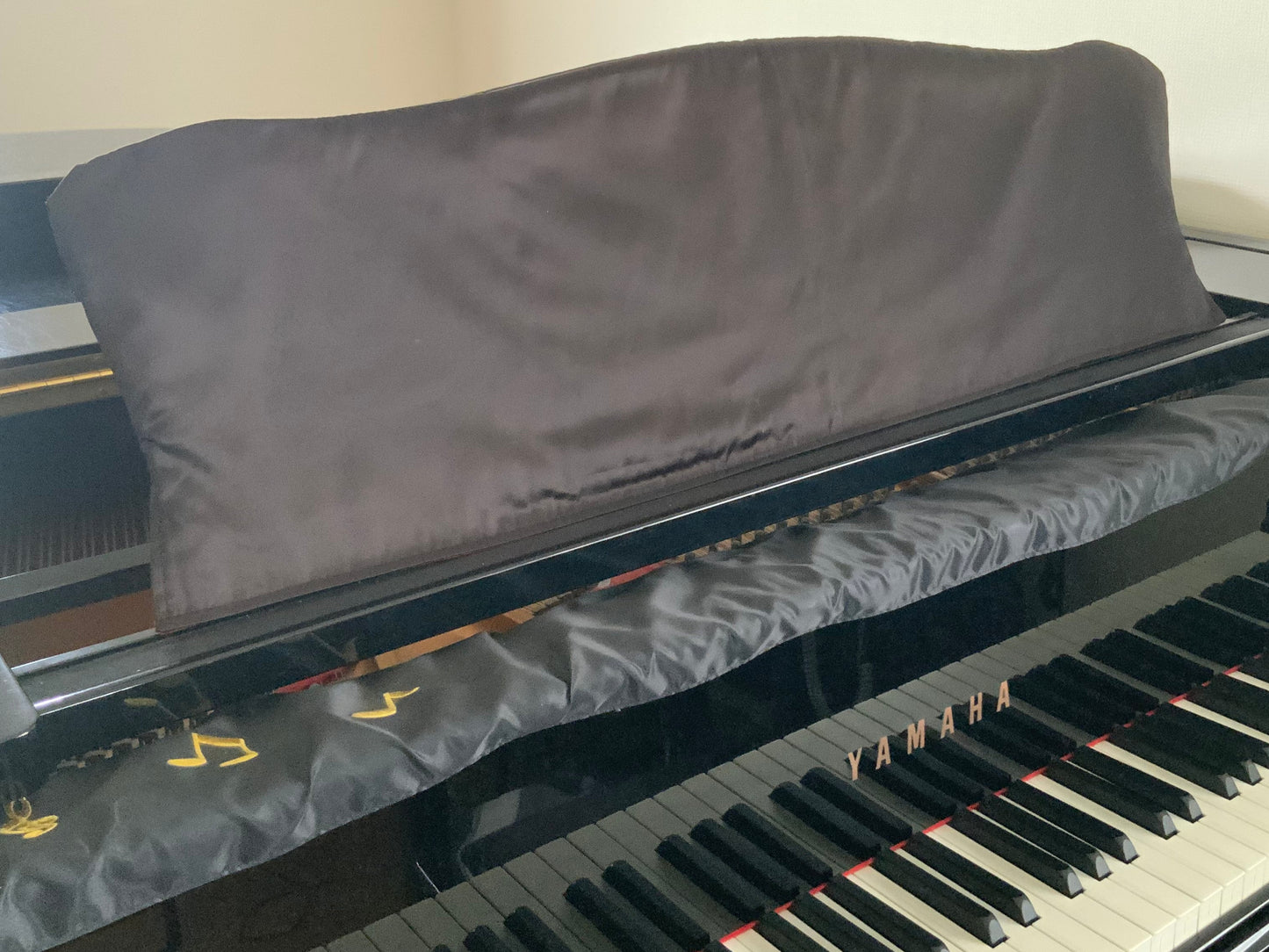 Grand piano music stand cover